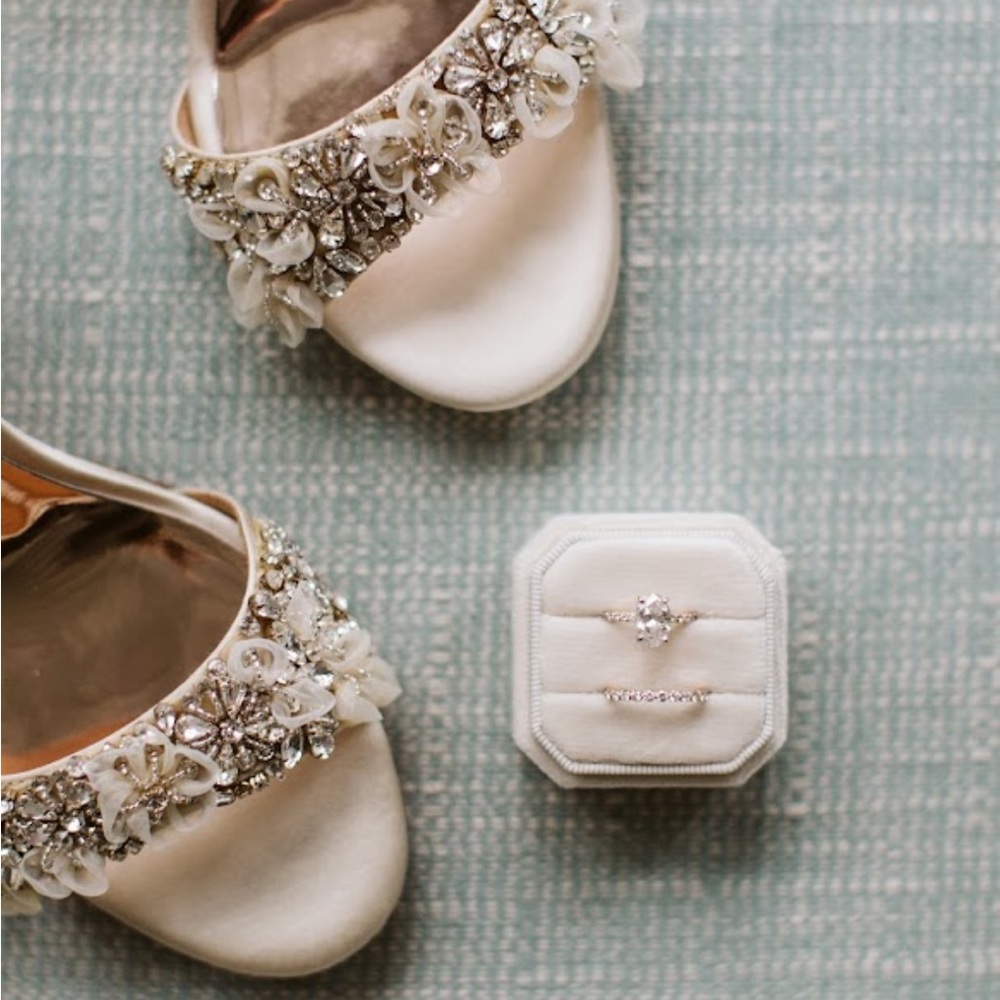 Velvet Wedding Band & Ring Box